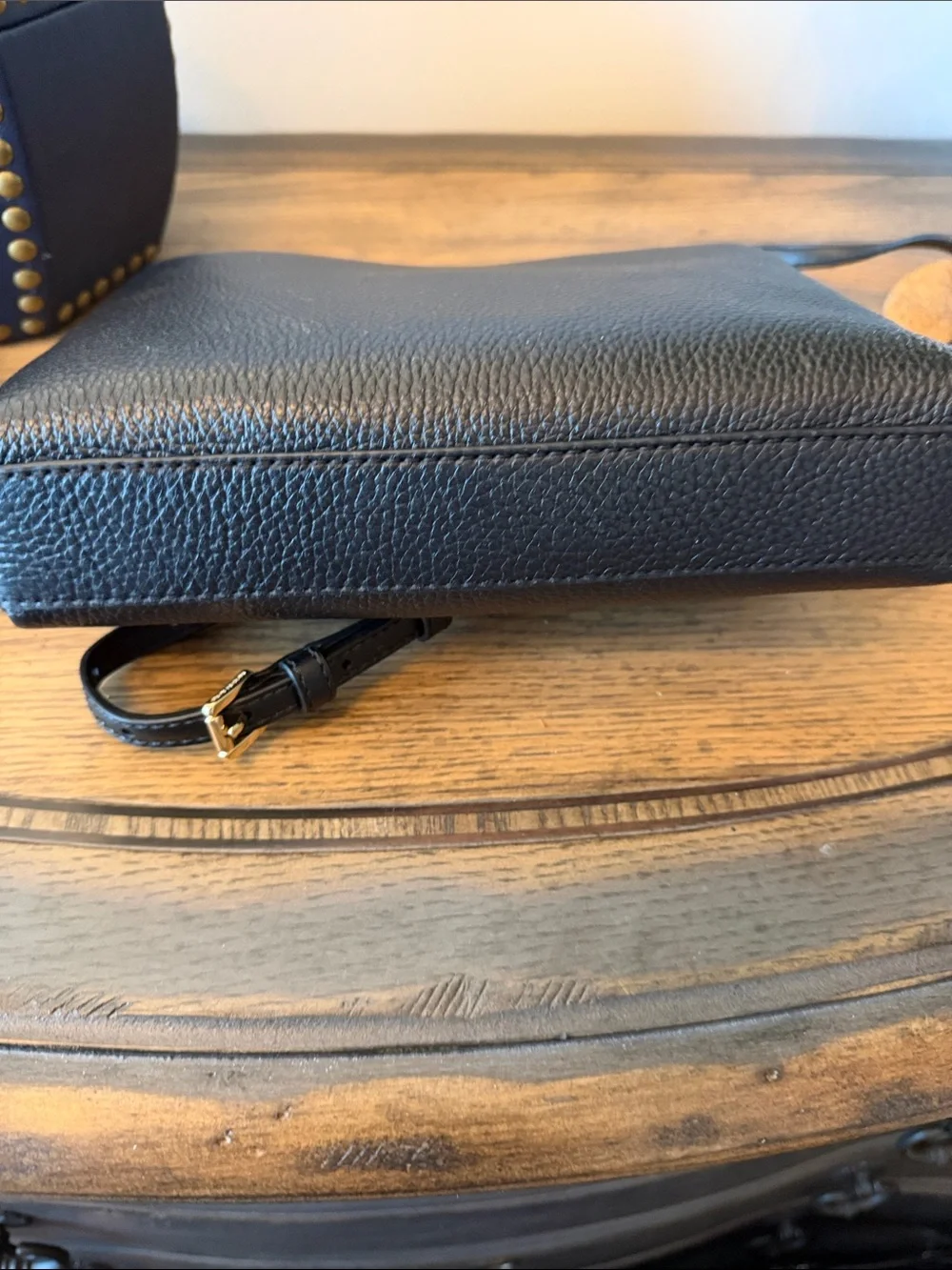 Michael Kors compact pebbled